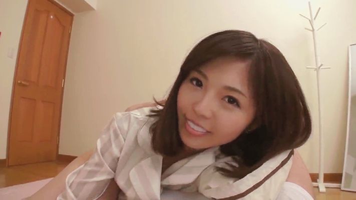 [Blowjob loli Nhật Bản] Có một cô gái trẻ ở nhà trông rất đẹp và có dáng người chuẩn